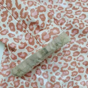 Regenjas / waxed raincoat pink leopard Veritas 122/128