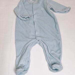 Fluwelen pyjama met voetjes lichtblauw Laranjinha 6m