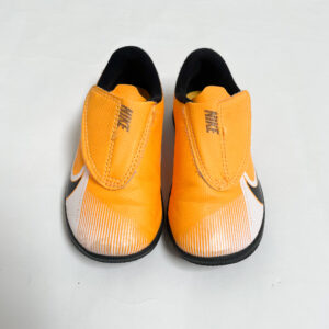 Sneakers yellow Nike maat 26