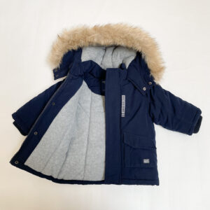 Gevoerde winterjas met kap faux fur donkerblauw Staccato Baby 80