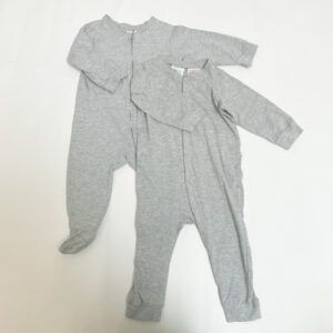 2x onesie grijs (met en zonder voetjes) H&M 80