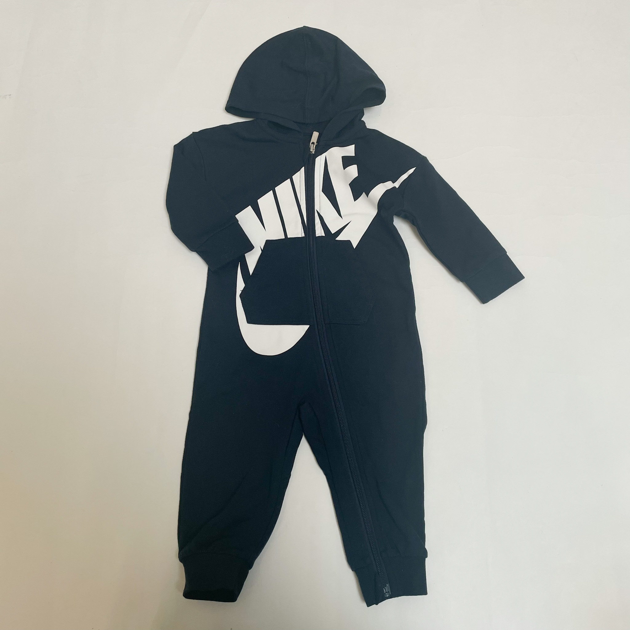 Vertrouwen op Jasje Verbeteren Onesie met kap logo Nike 12m / 74/80 – Funky-Monkey.be