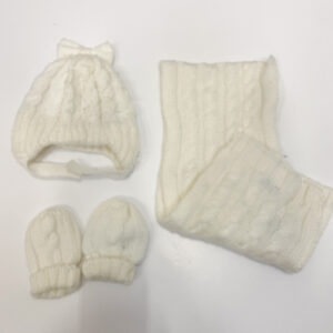 Muts + sjaal + handschoenen tricot ecru Mayoral 6m / 68