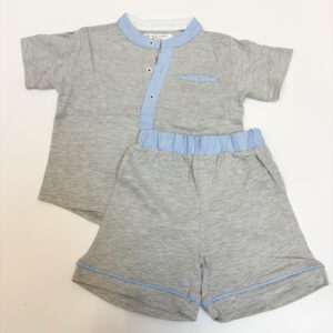 Tweedelige korte pyjama grijs met blauwe details Buissonnière 2jr