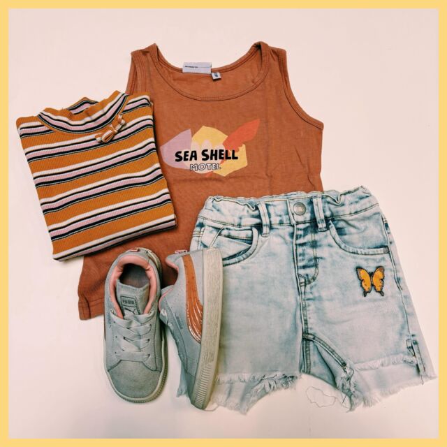 Let the sunshine in 🥳
🐒🐒
Truitje Someone 104 €12
Tank top Cos I said so 92/98 €12
Shortje Name It 98 €9,5
Sneakers Puma maat 25 €12
🐒🐒
Bekijk onze stories om de andere outfits te zien!